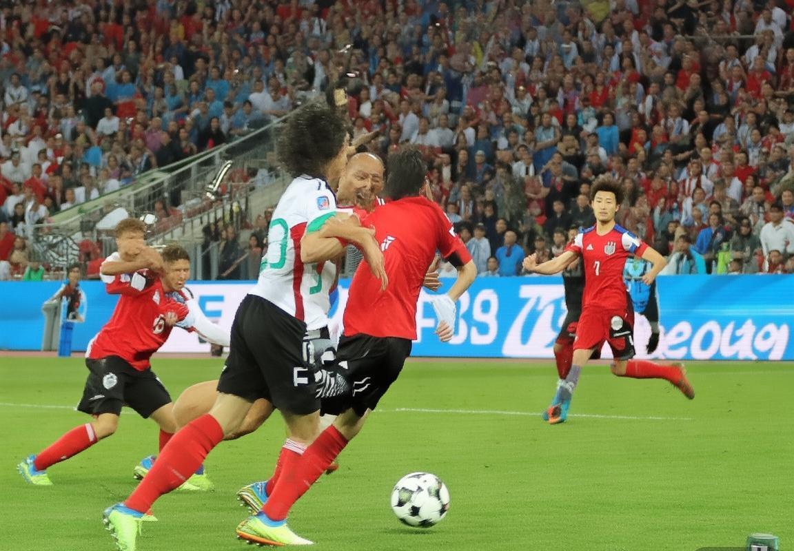 2018世界杯德韩战：孙兴慜绝杀，德国梦碎，战术解析与回顾(图3)